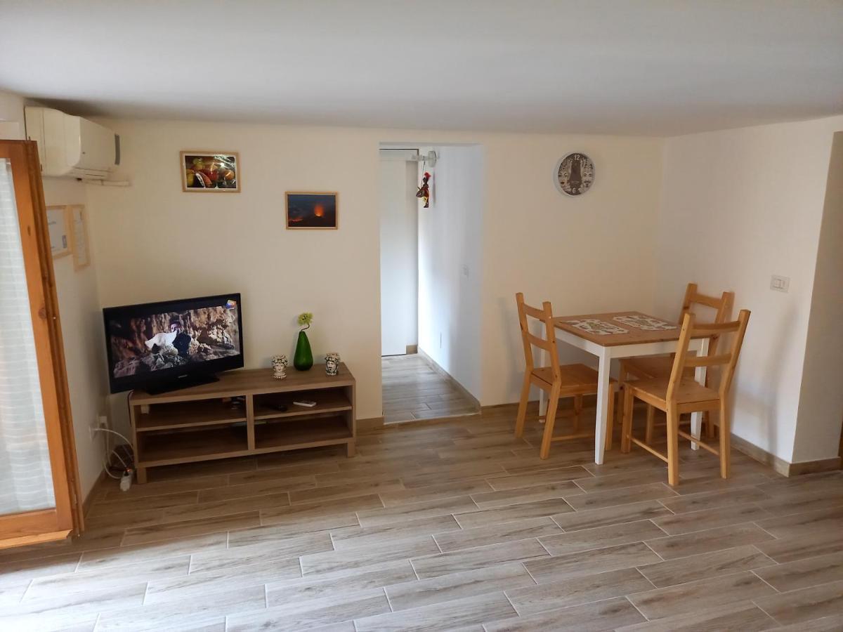 A Casa Di Nora Apartment คาตาเนีย ภายนอก รูปภาพ
